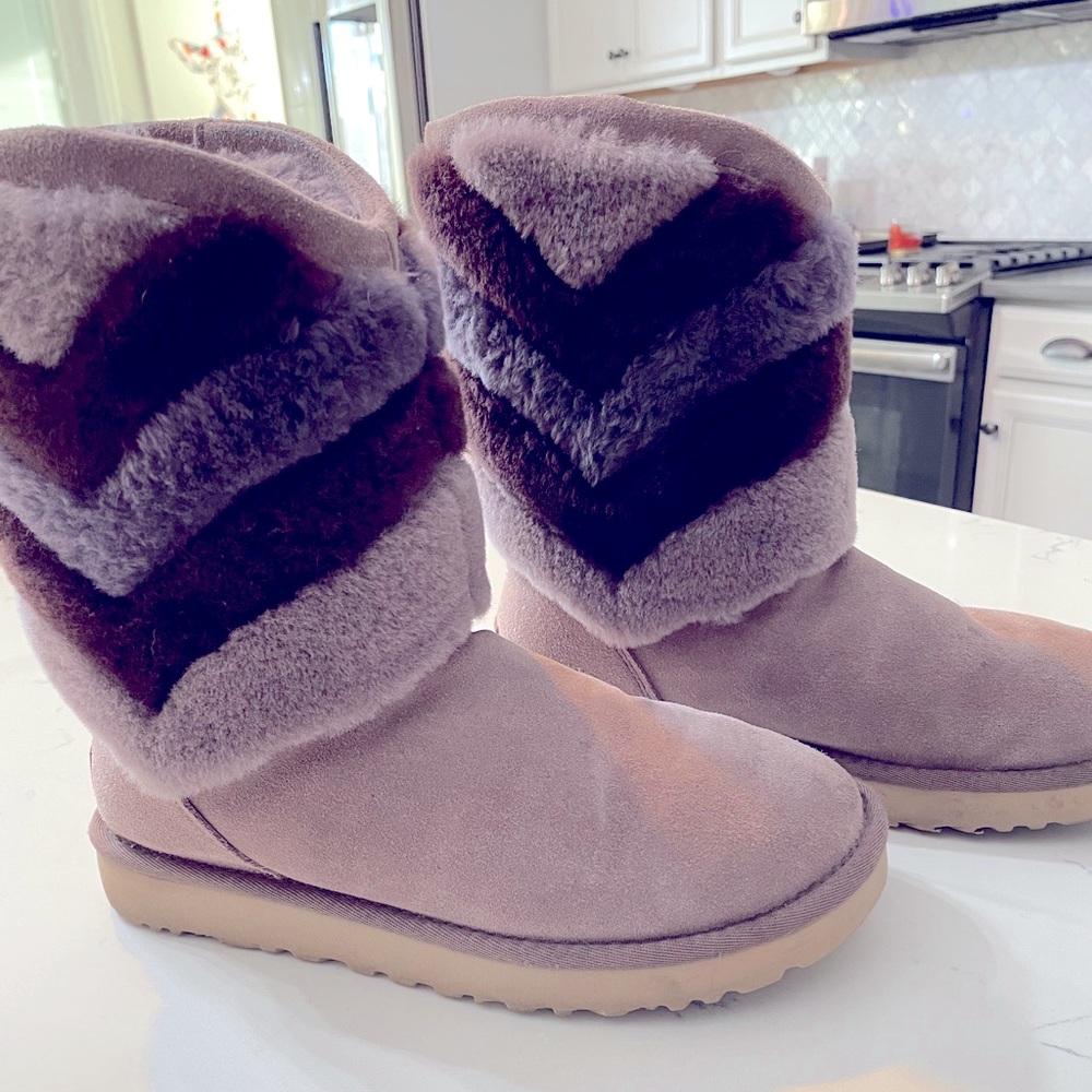 Barely Worn *Ugg* Boot - image 1